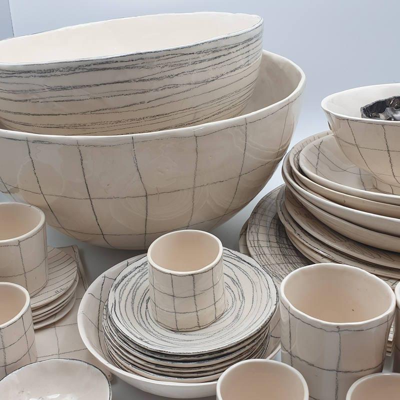 Motifs de lignes peints à la main